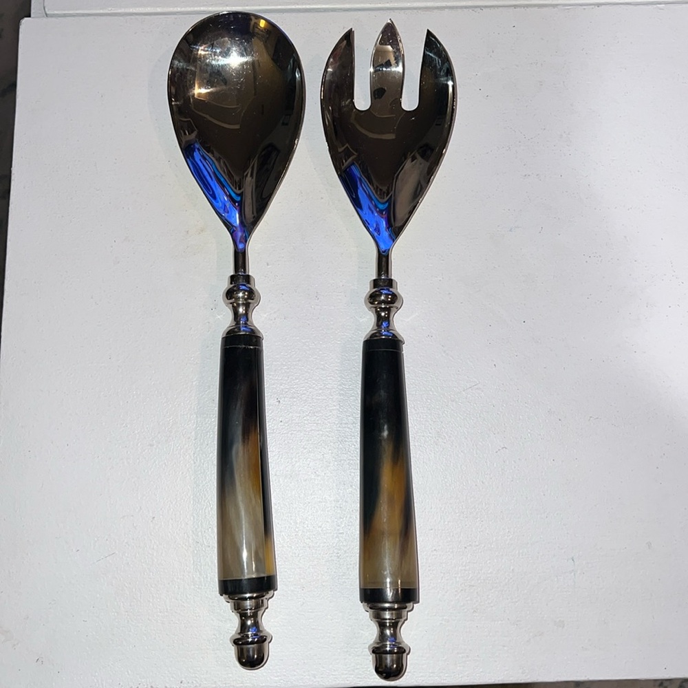 Two’s Company salad serving utensils